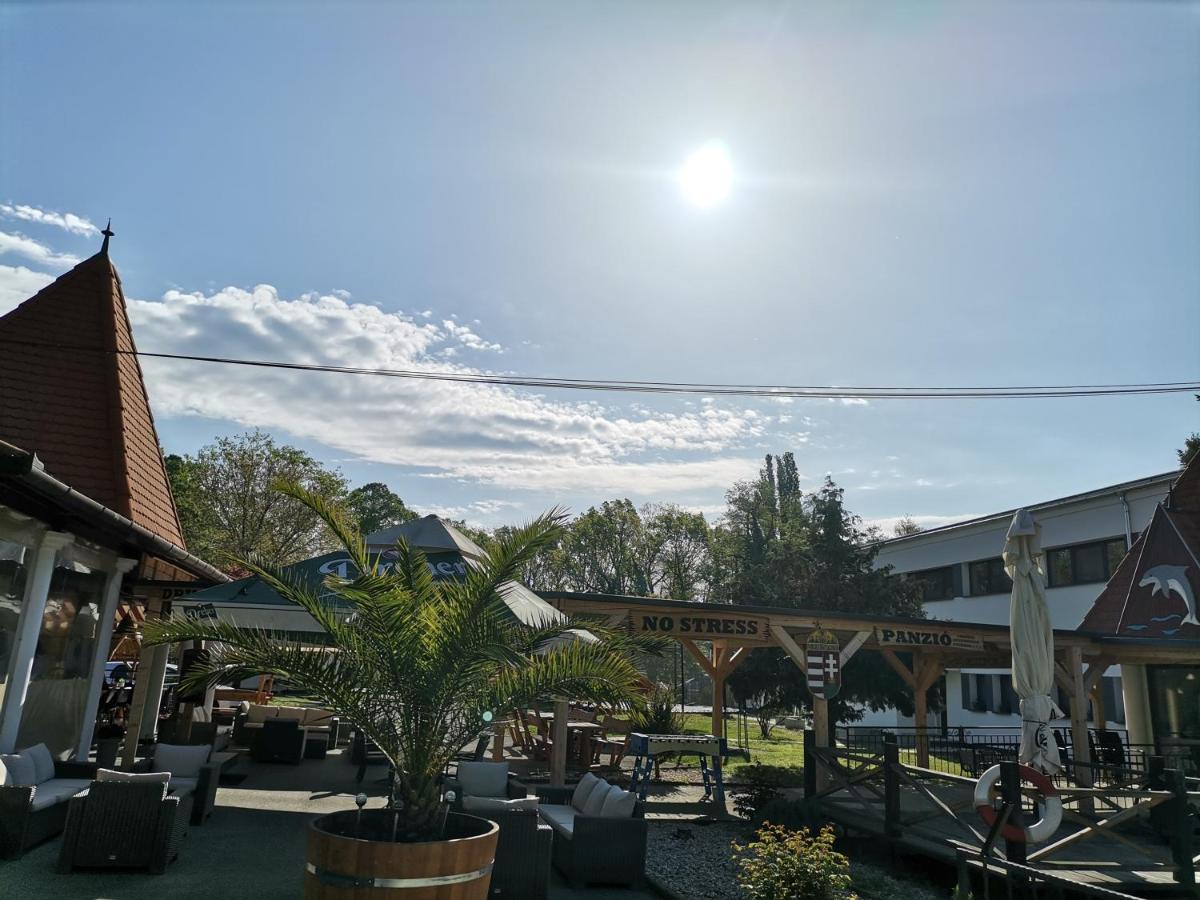 No Stress Panzio-Pizzeria-Sporttabor Bed & Breakfast Harkány Exterior photo